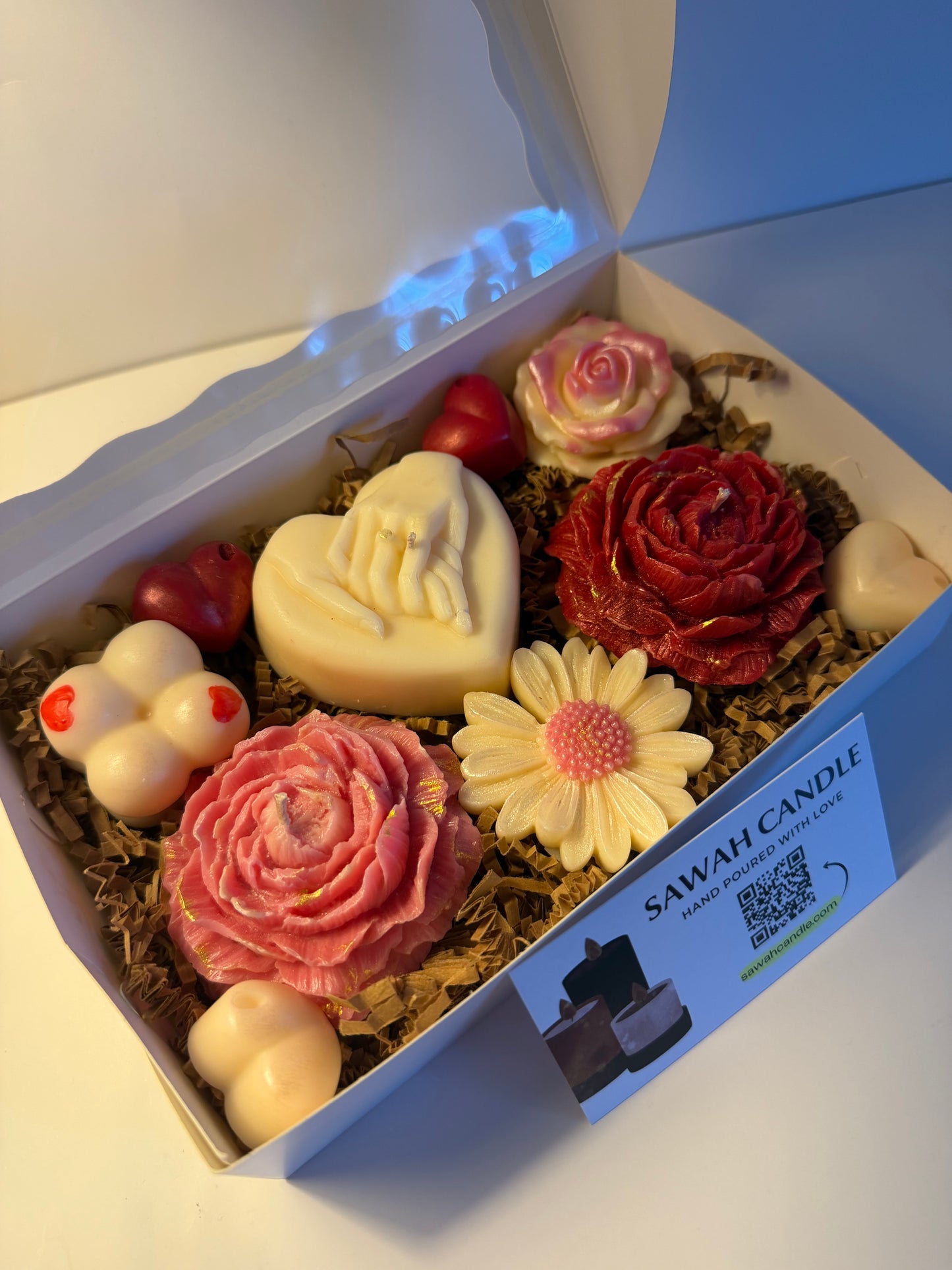 Petals & Hearts box (candles & wax melts)