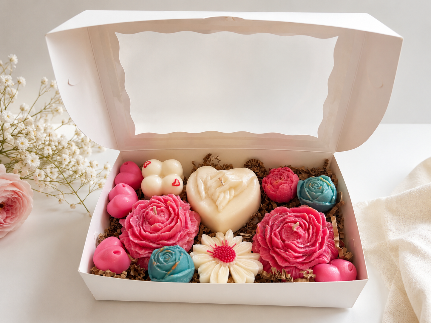 Petals & Hearts box (candles & wax melts)